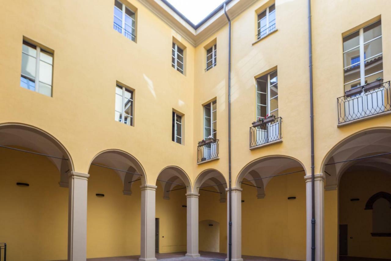 Palazzo Bocchi - The Place Apartments Bolonha Exterior foto